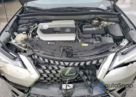 2019 Lexus Ux 200 z USA, uszkodzony, nr VIN JTHY3JBH0K2018829